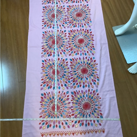 NWOT Pink Multicolor Patterned Fleece Scarf - Picture 5 of 10